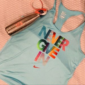 💛💛💛 Nike workout tank! Perfect for spring!